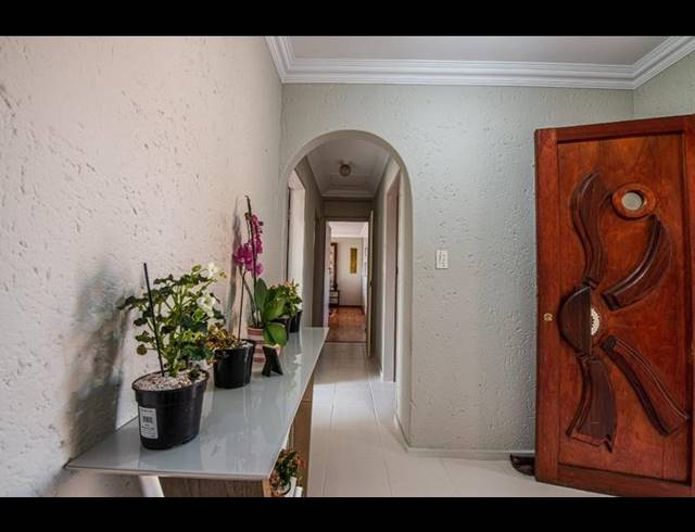 5 BEDROOM HOUSE FOR SALE IN BIRCH ACRES EXT 4